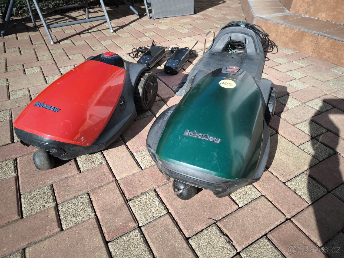 Robotické sekačky Robomow – 2 ks - 2