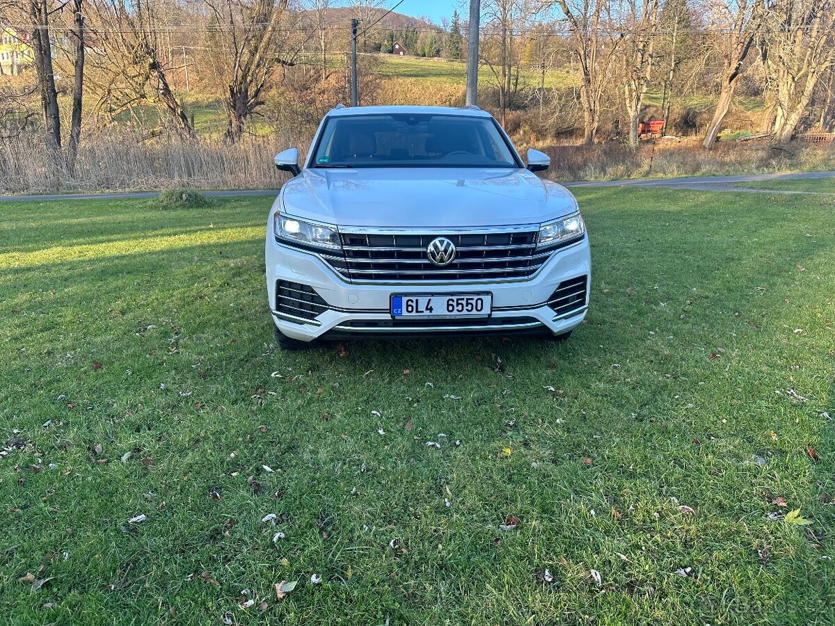 VW Touareg 3,0 Tdi 170 kw TOP STAV - 2