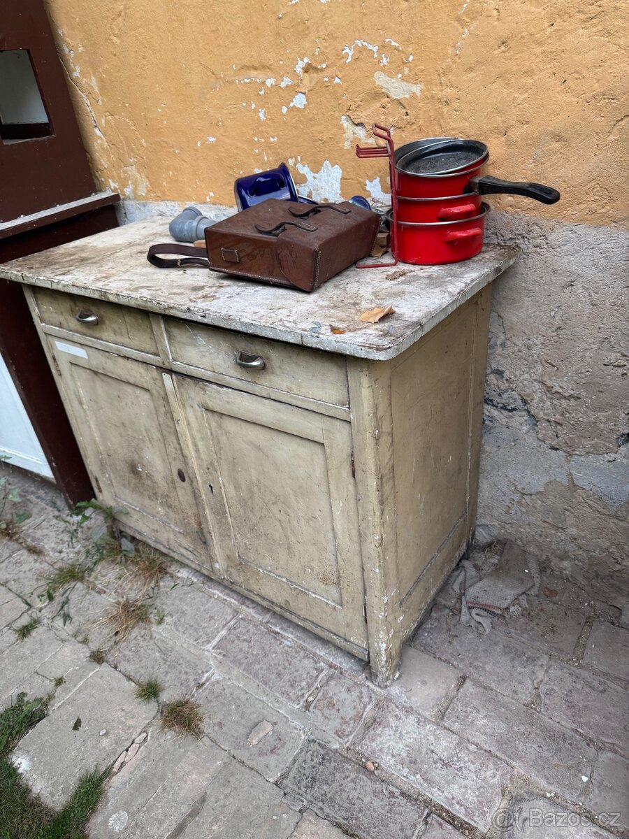 Stará skřínka za odvoz - 2