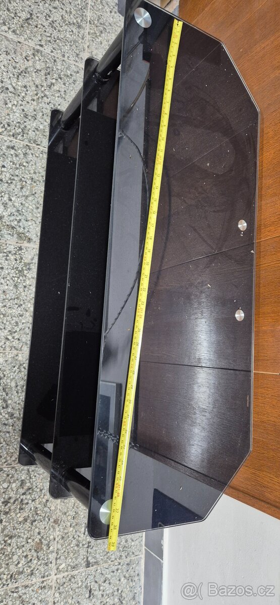 Stolek pod televizi - 2