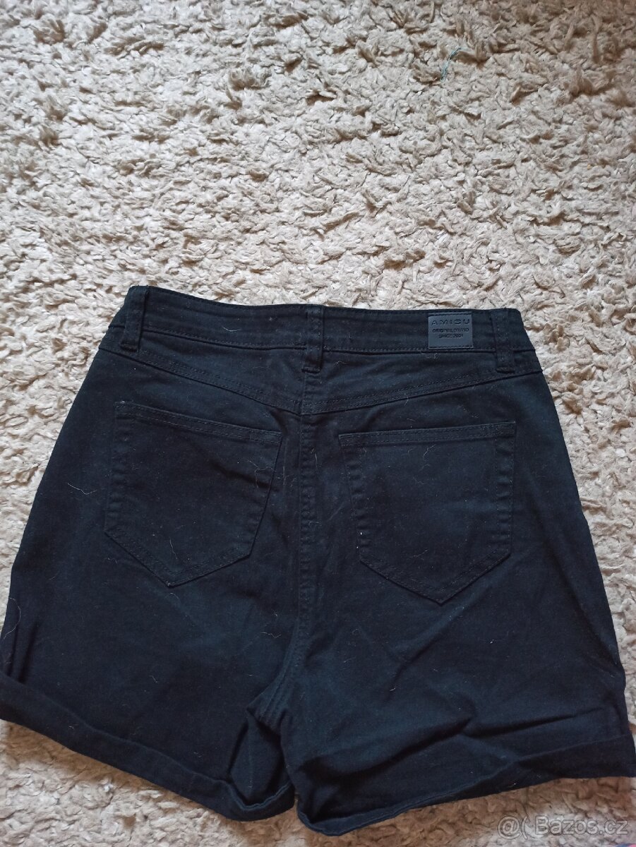 Prodám dámské černé džínové šortky vel. 36/S - 2