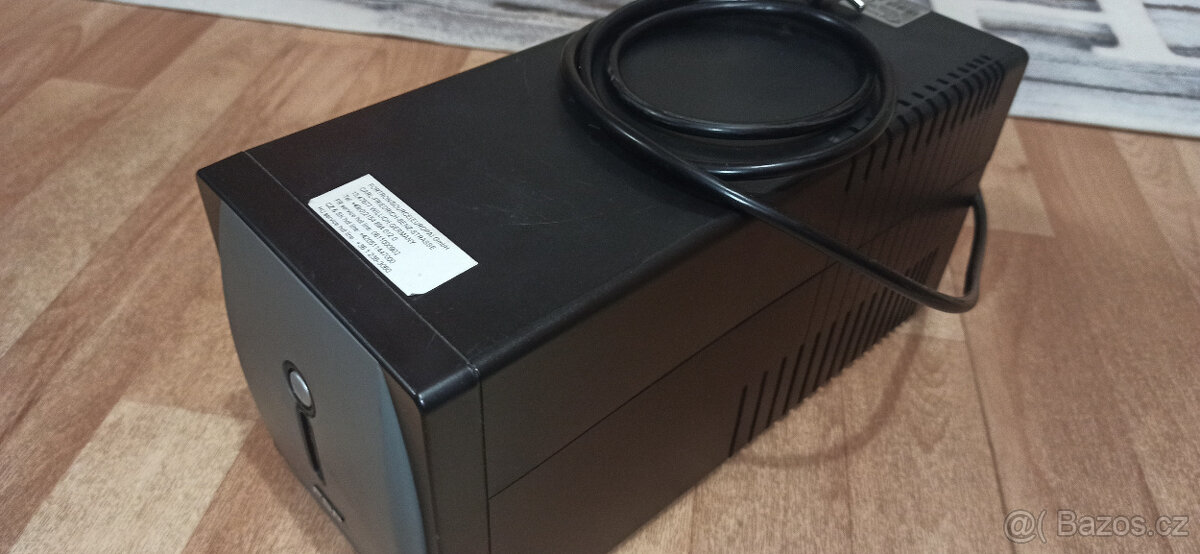 Záložní zdroj UPS, typ FSP EP 1000 - 2