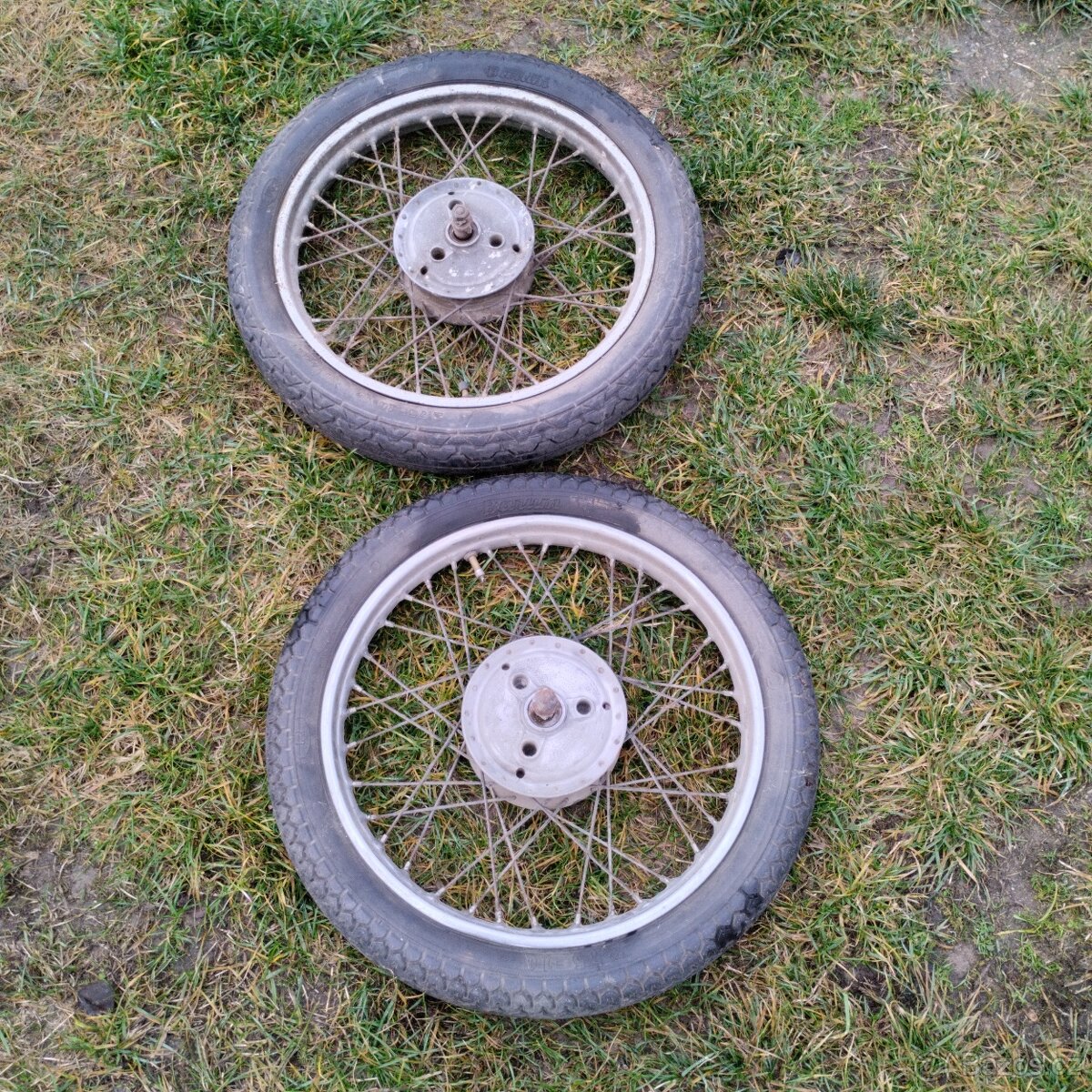 Kola na Jawa Pionýr - 2