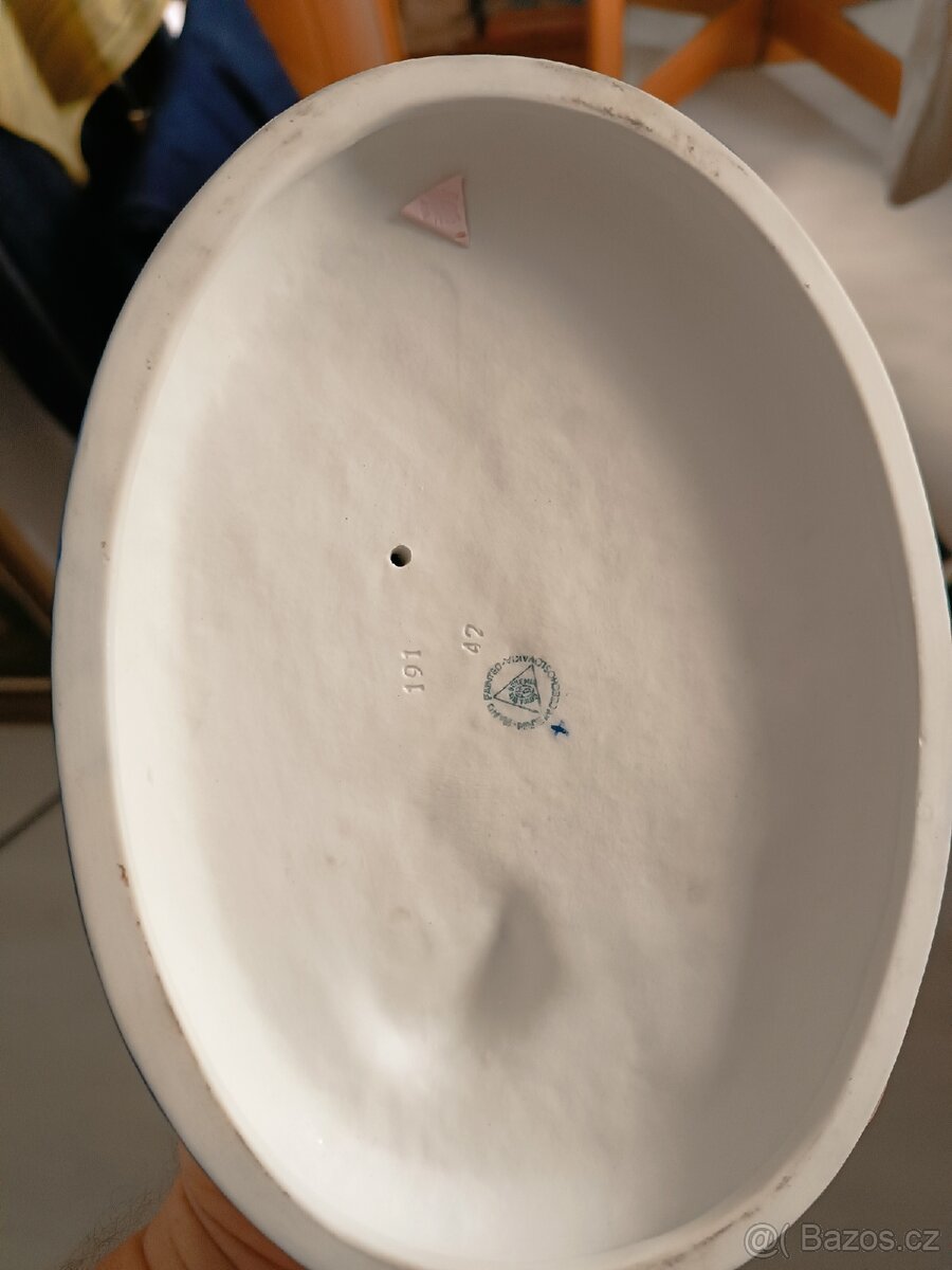 Keramická soška . - 2