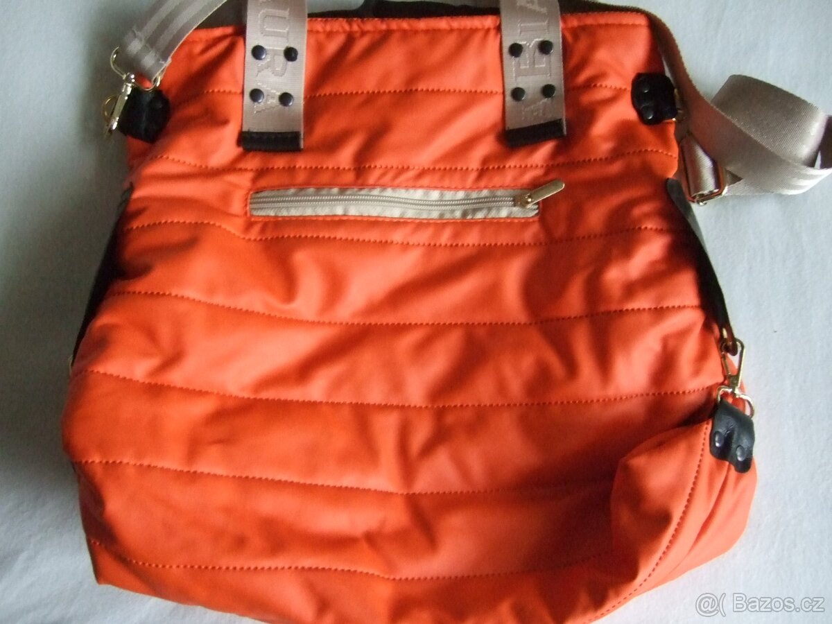 Kabelka oranžová. - 2