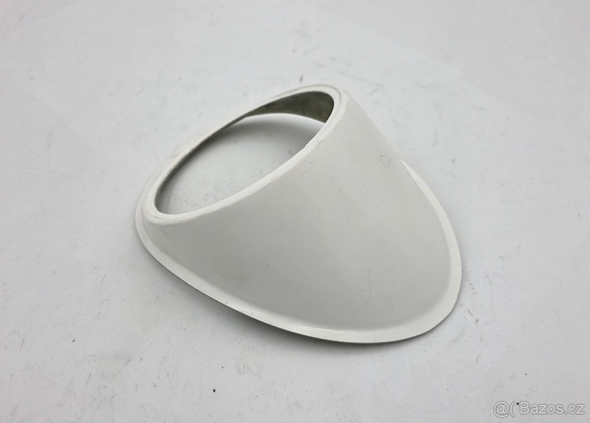 Škoda 1203 Sanitka - kaplička světelného kříže - 2