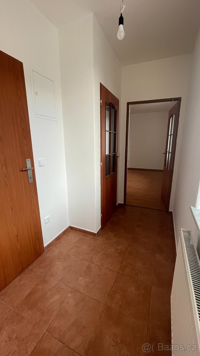 Prodej bytu 2kk 34 m² v Holohlavech - 2