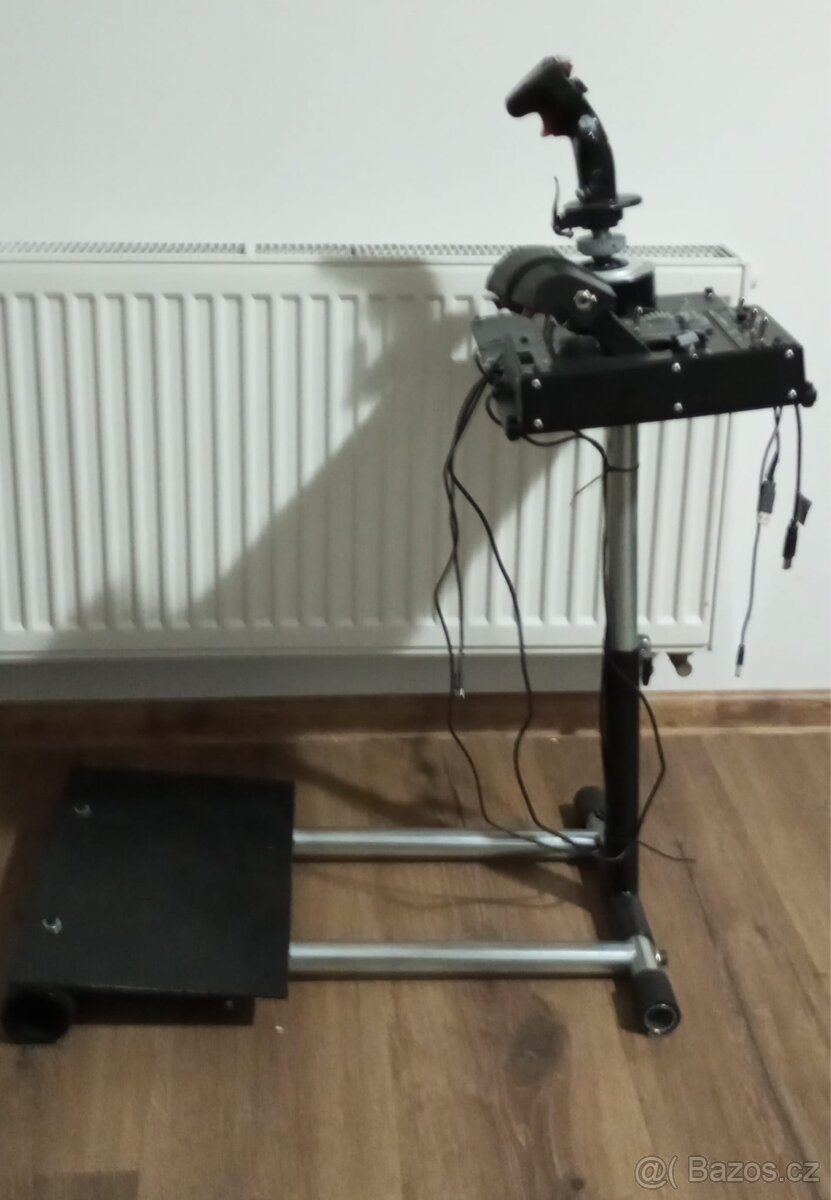 Thrustmaster HOTAS Warthog + Wheel Stand Pro (A-10C Replica) - 2