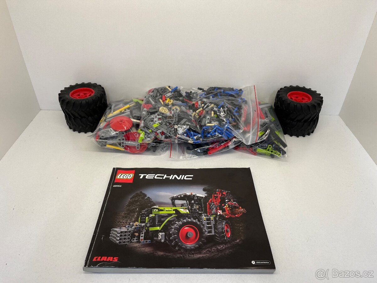 LEGO 42054 Technic - traktor Class Xerion 500 - 2