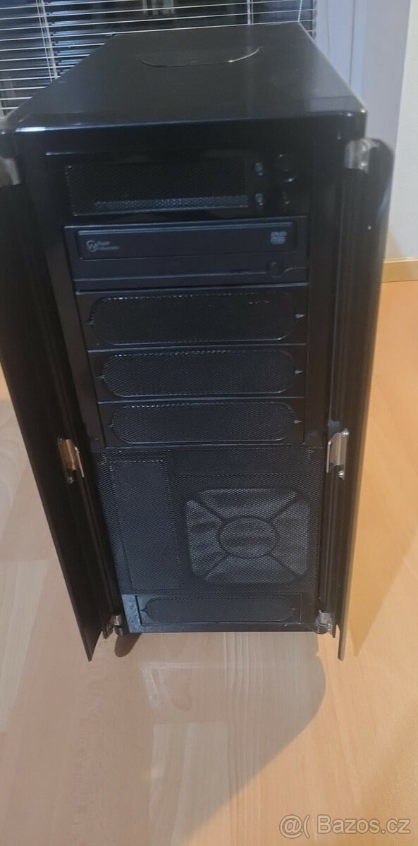 Zakl, deska, procesor, chladic, DVD mechanika - 2