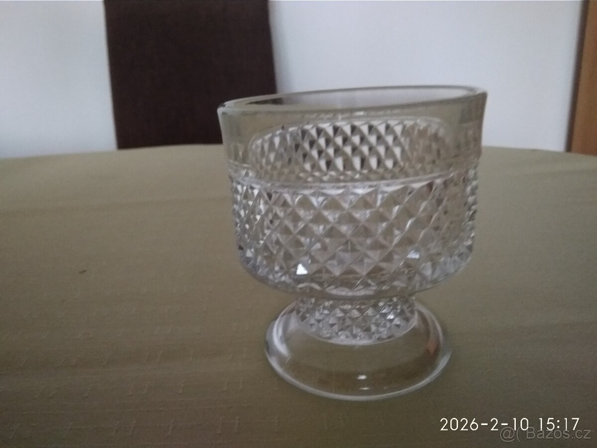 Retro poháry lisované sklo - 2