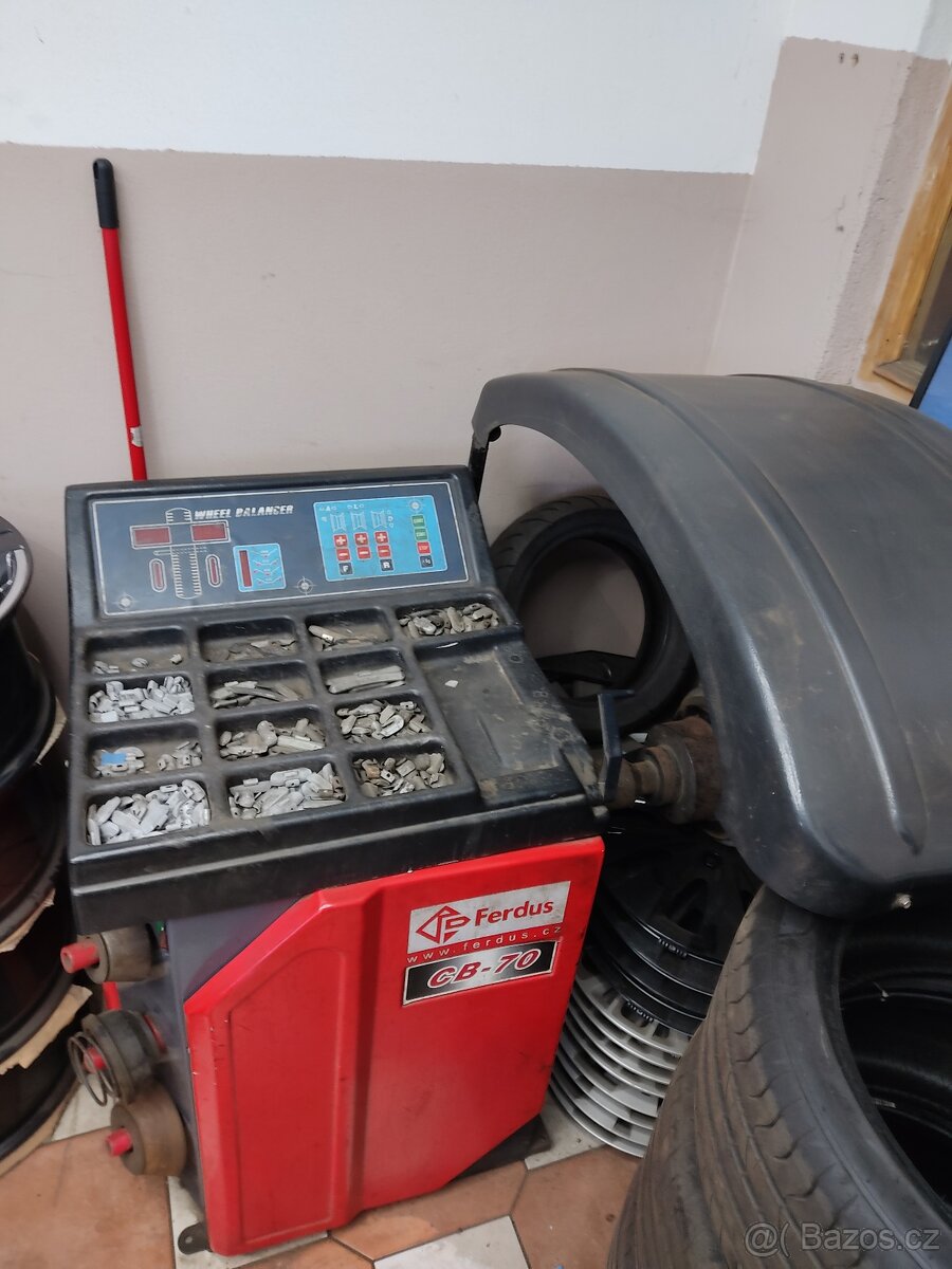 Vyvažovačka kol pneuservis - 2