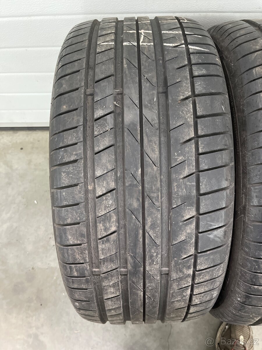 Letní pneu 285/45/19 - 2