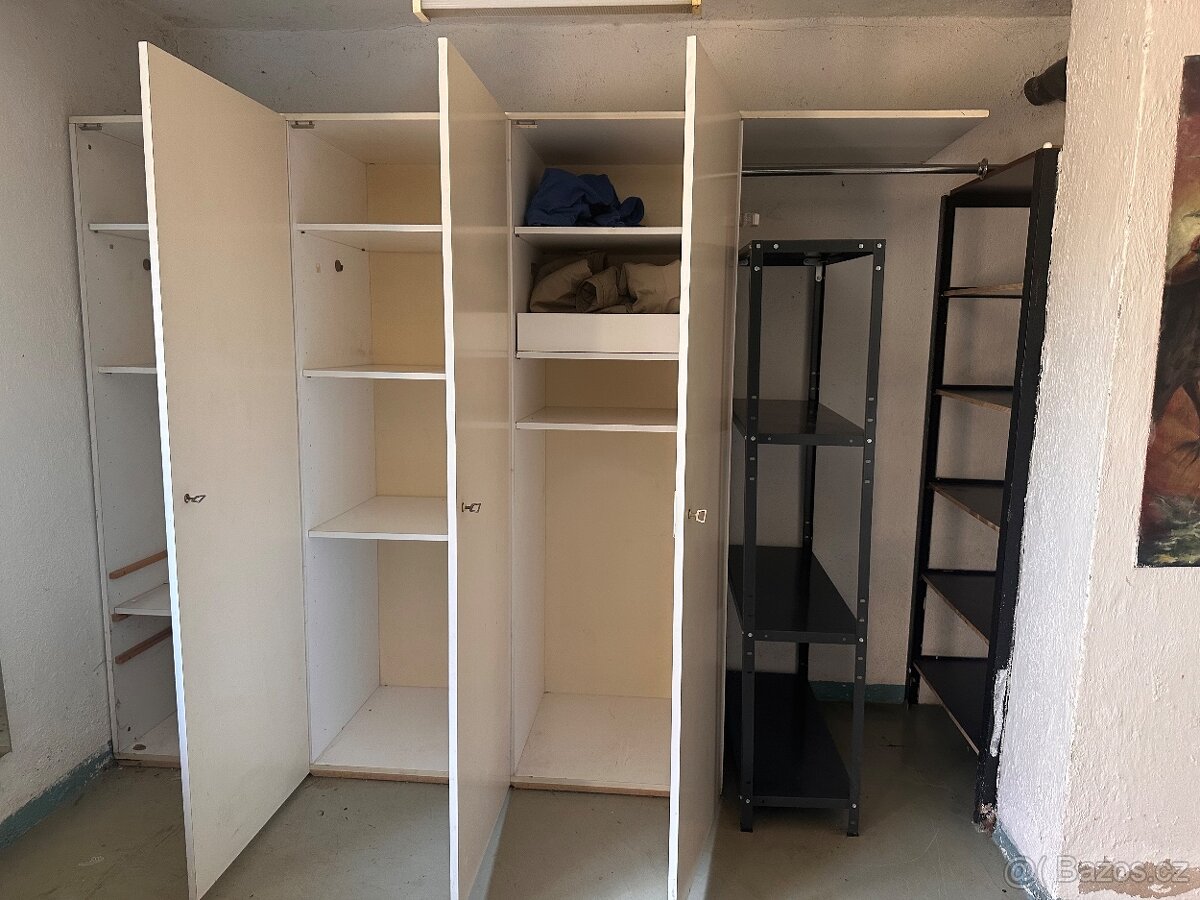 Šatní skříň - 2