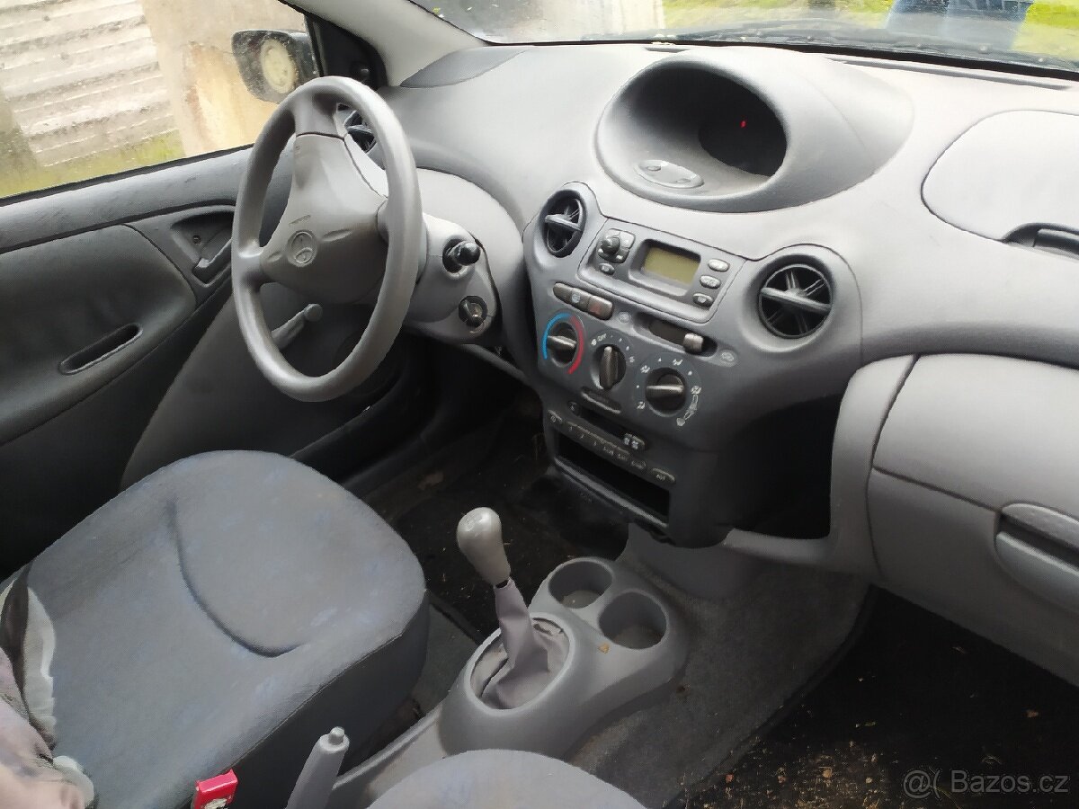 Toyota Yaris - 2