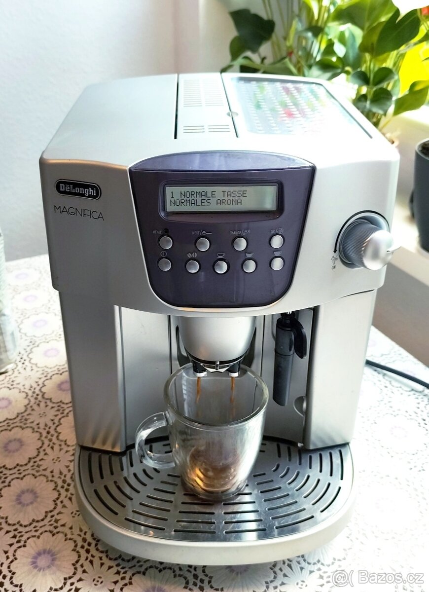 Kávovar DeLonghi Magnifica - 2