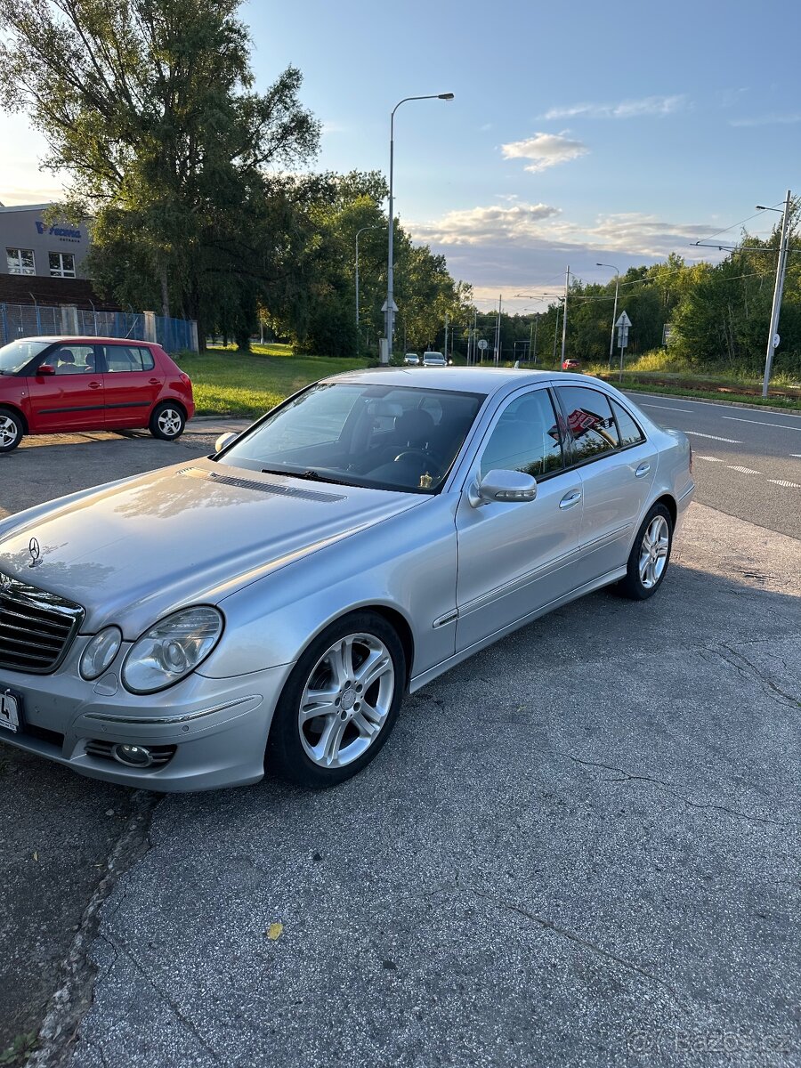 Prodám Mercedes-Benz E-Class W211, rok výroby 2008 - 2