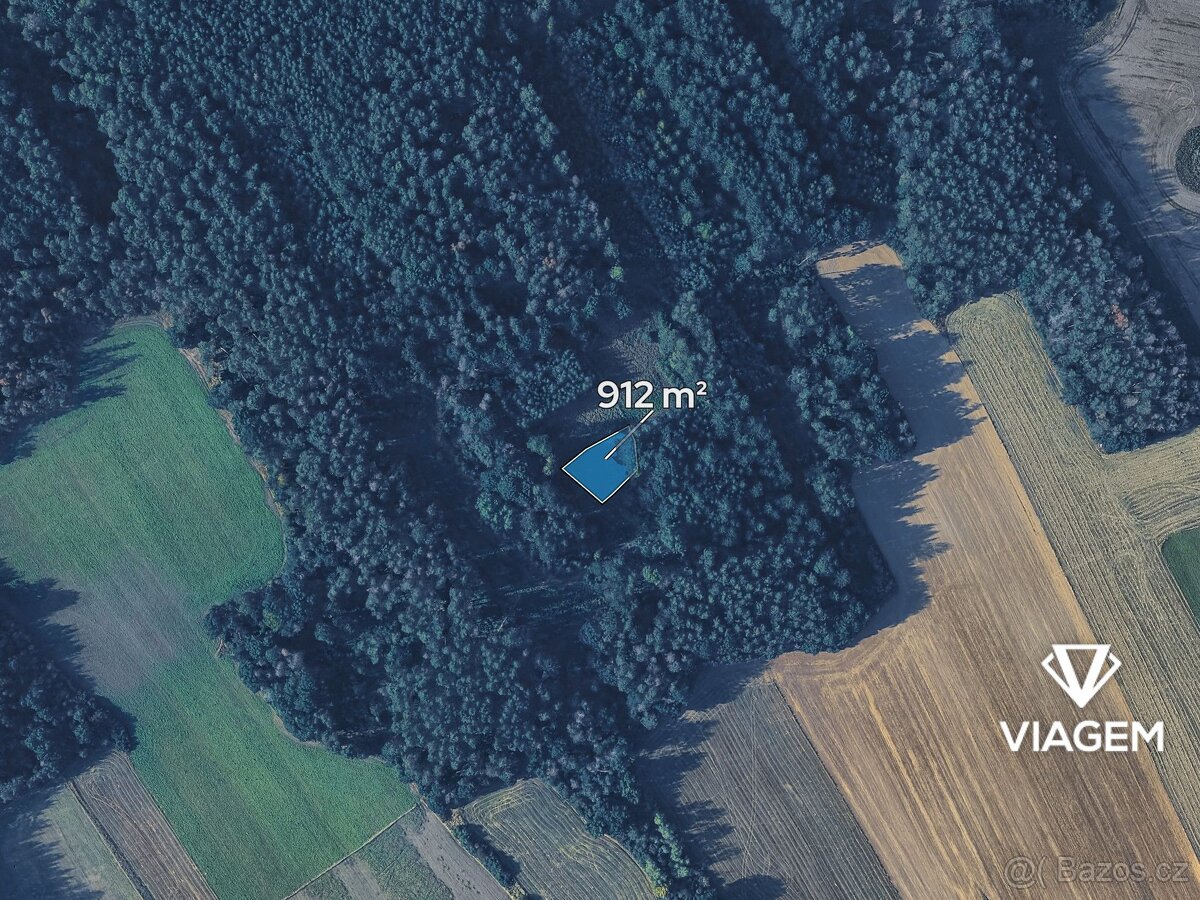 Pole 912 m² - 2