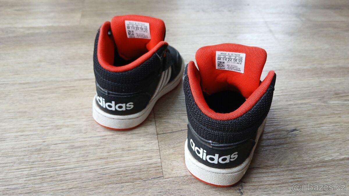 Boty zn. ADIDAS, vel. 22 - 2