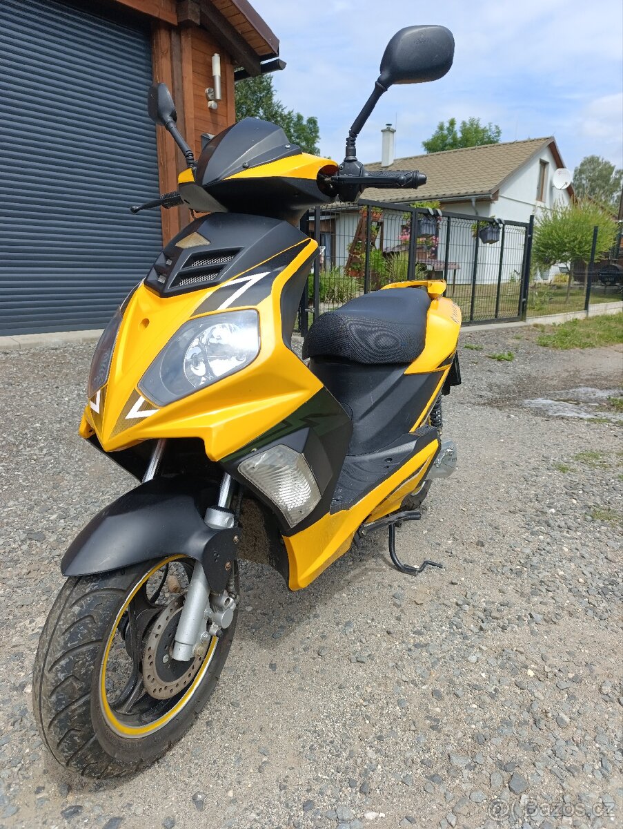 Skútr Rhon 50 2T - 2