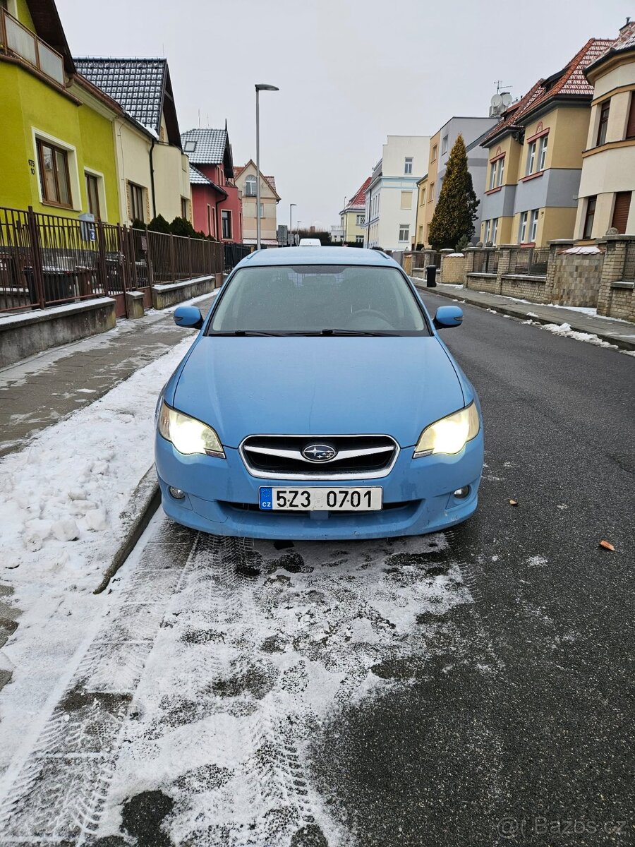Subaru Legacy R - 2