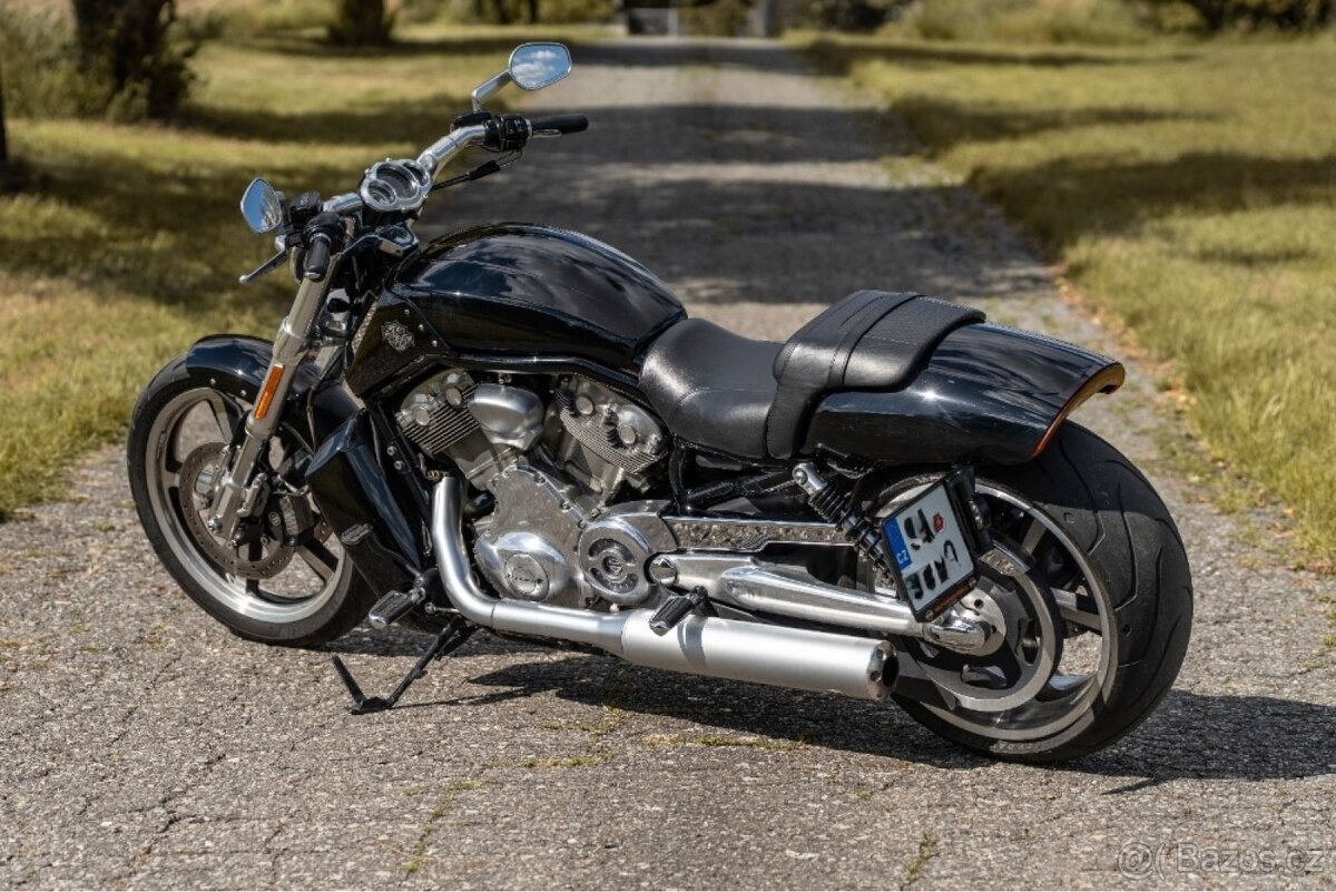 Harley-Davidson V-Rod Muscle - 2