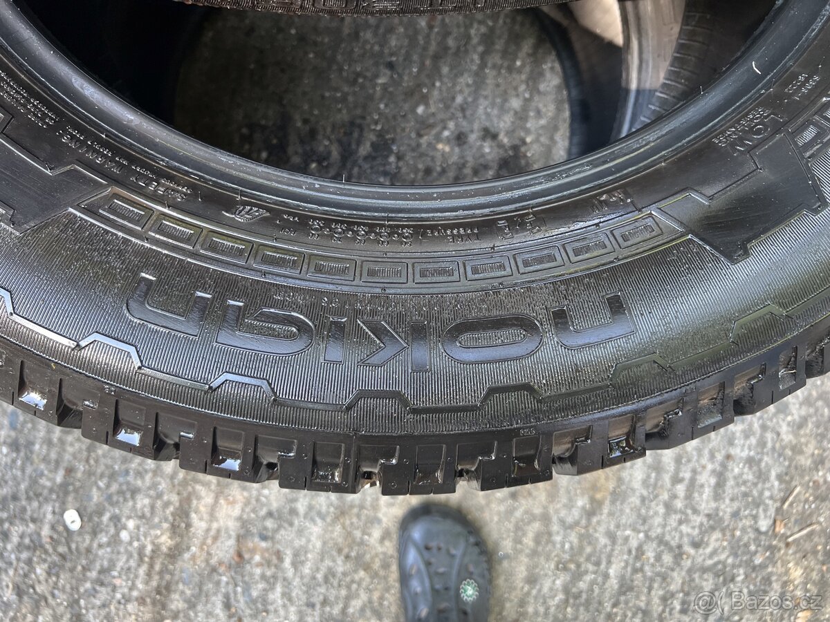 Prodam offroad pneu Nokian 305/55 R20