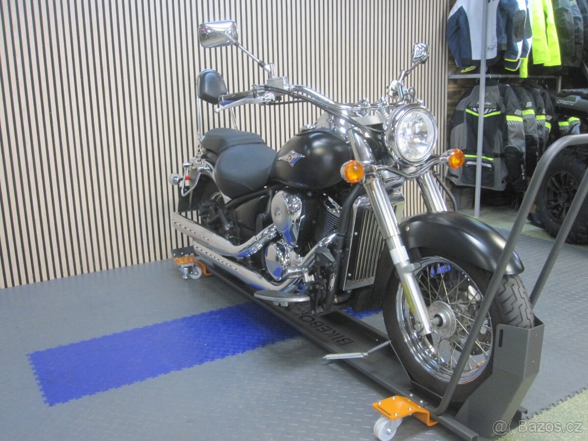 Kawasaki VN 900 Classic - 2