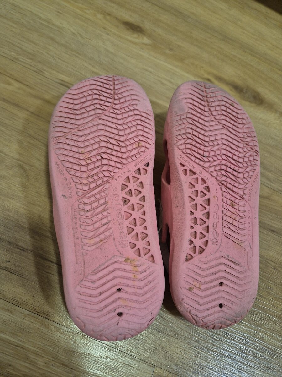 Pantofle pro nejmeni/sandaly Nabaiji vel. 27/28 - 2