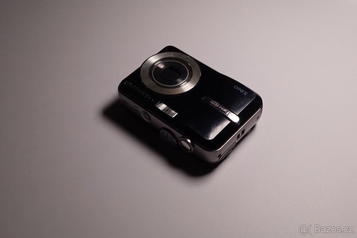 Digitální fotoaparát Samsung S860 - 2