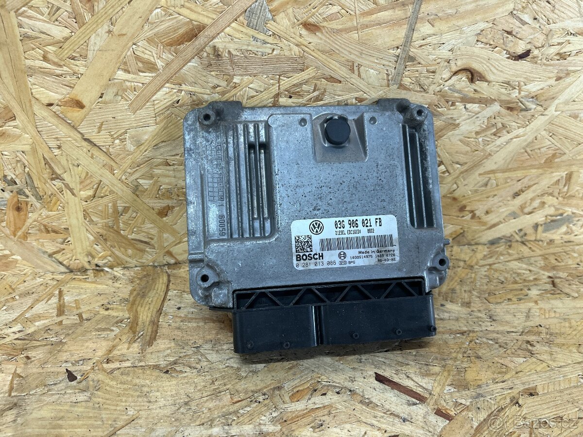 ŘÍDICÍ JEDNOTKA MOTORU 03G906021FB - 2