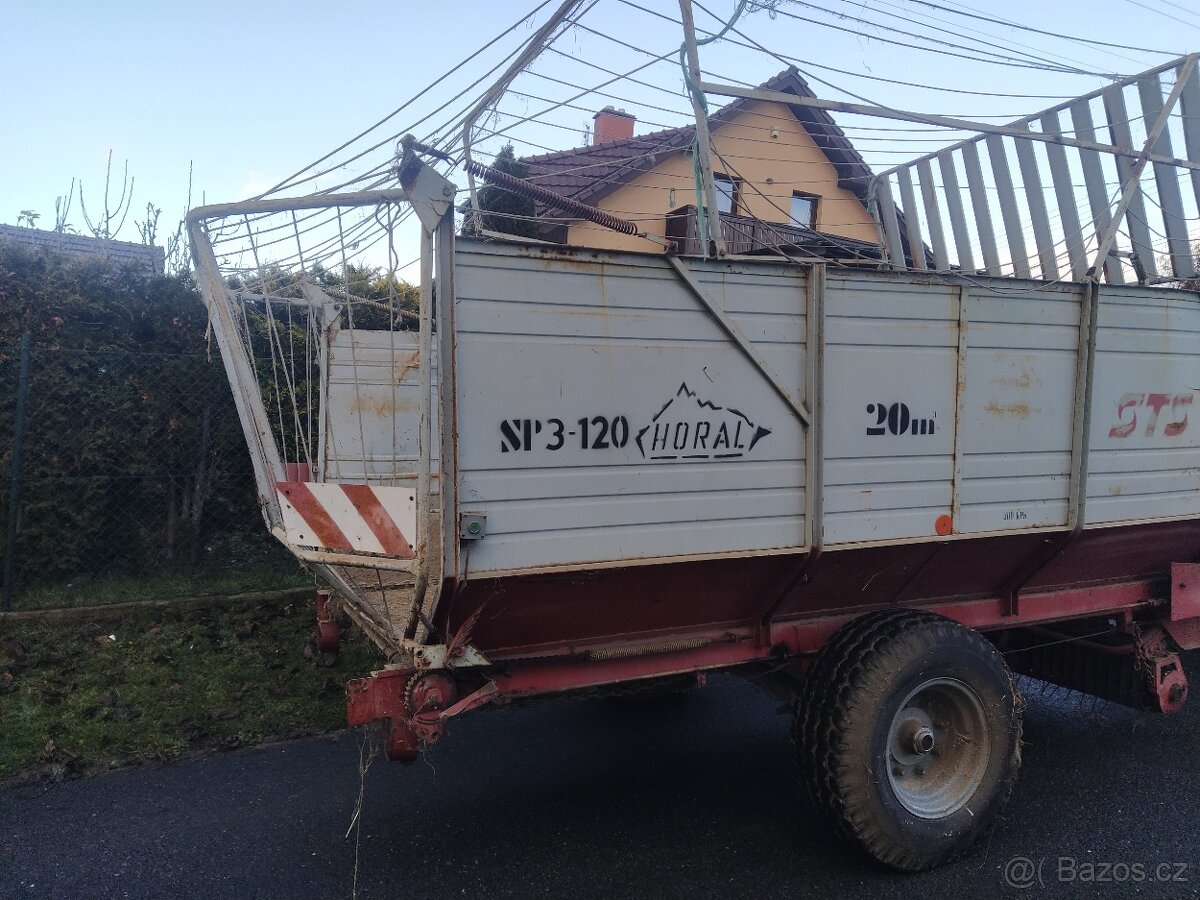 Sběrací vůz Horal a senomet - 2