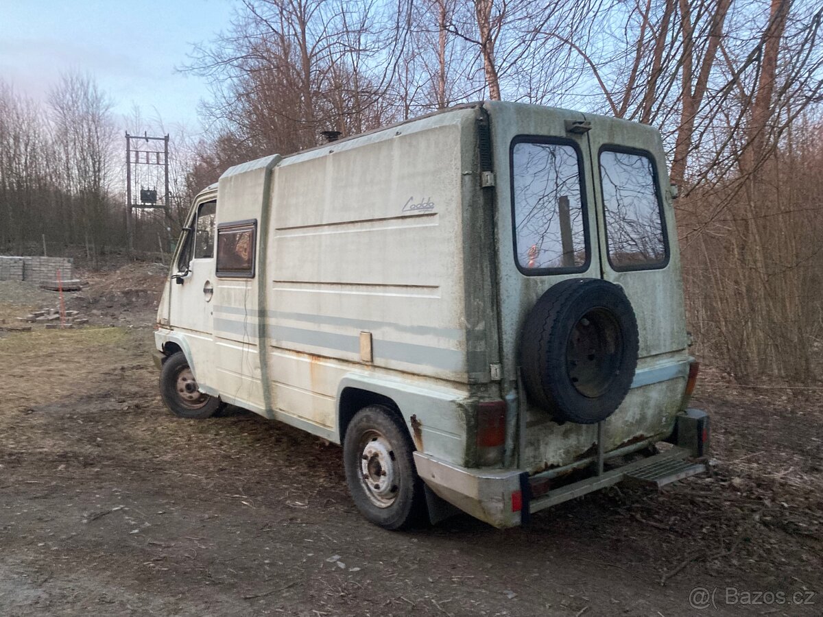 Renault Matrer Rv 1982, obytný - 2