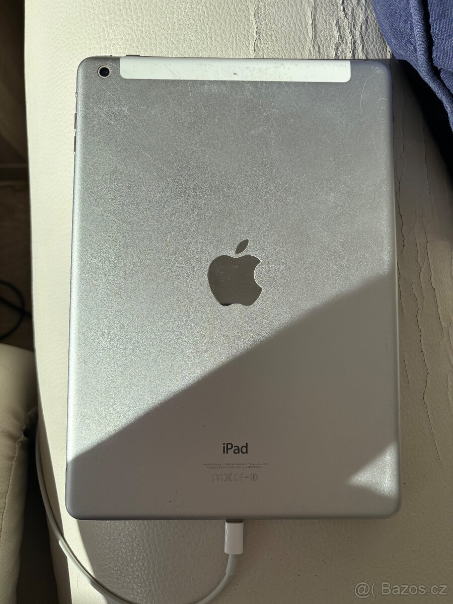 Starší I Pad Air - 2