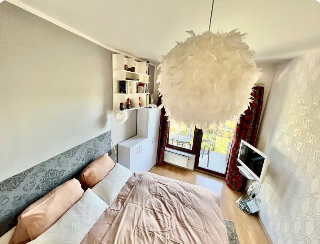 Krásný lustr z peří - 2