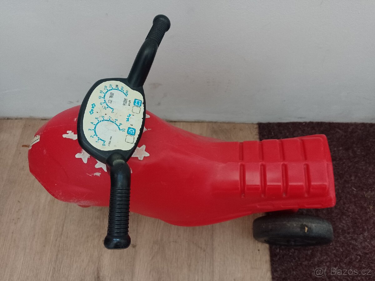 Odrážedlo plastové - 2