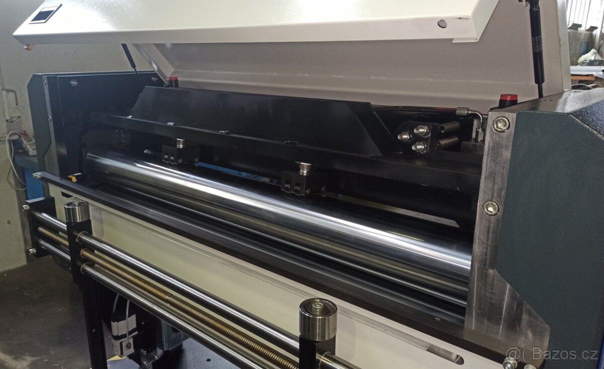 Podavač pásů a rovnačka EBU - 2