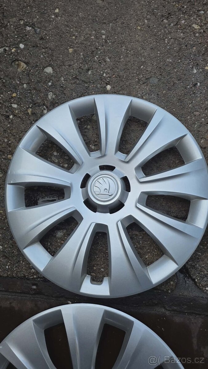 Originál poklice Škoda 16' - 2