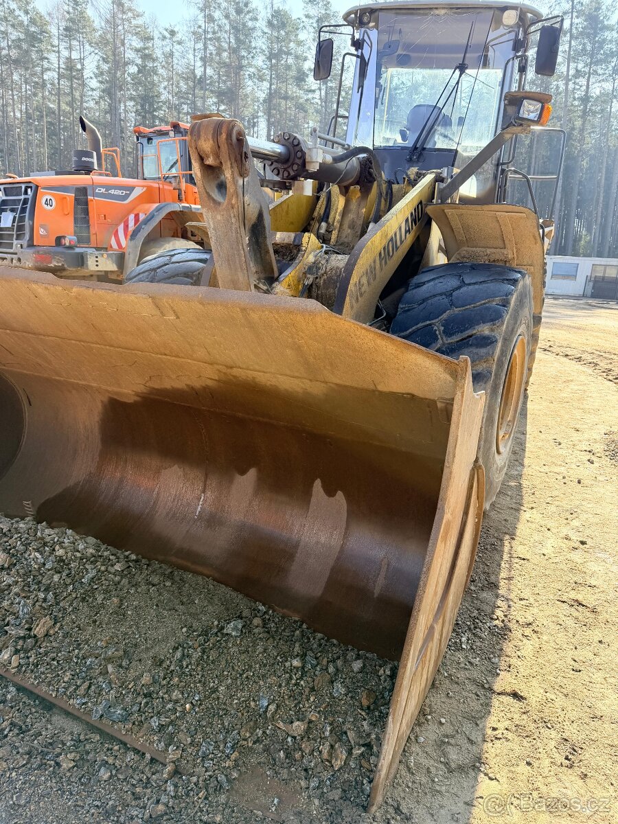 NEWHOLLAND W270B - 2