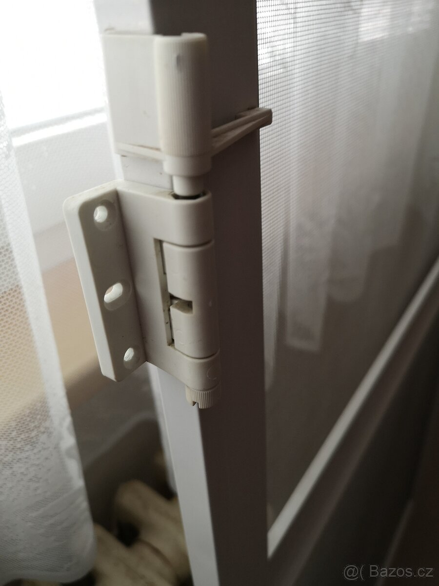 Síť proti hmyzu do balkonových dveří - 2