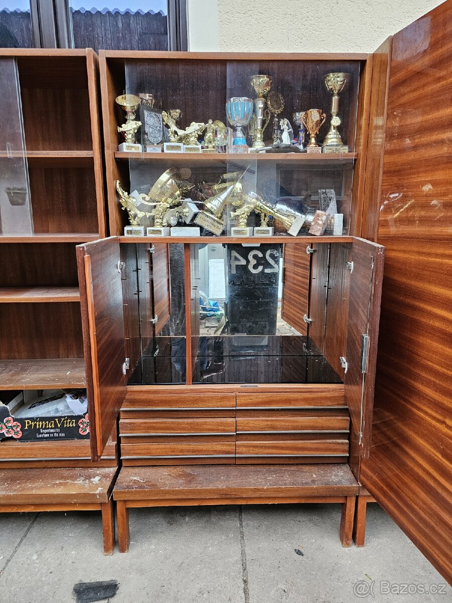 Darujeme skříně za odvoz - 2