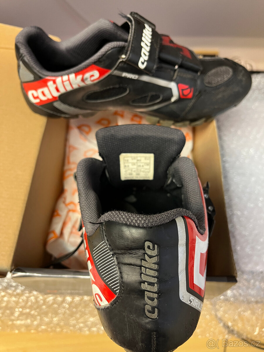 boty na kolo - nášlapy vel.40 - 2