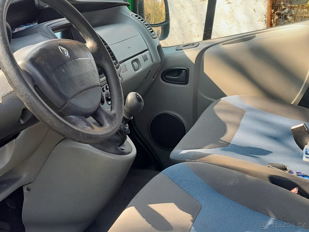 Renault Trafic - 2