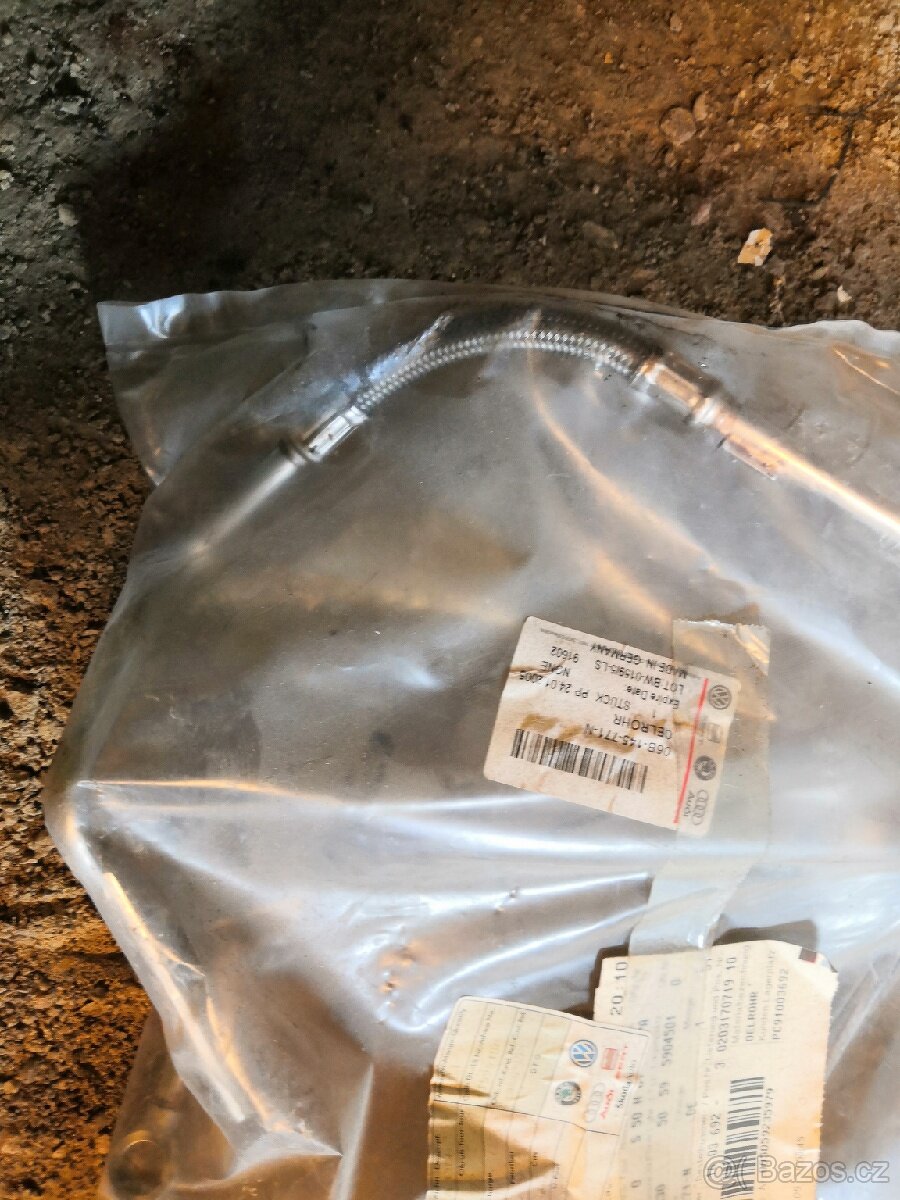 Trubka oleje turba 06B145771N - 2