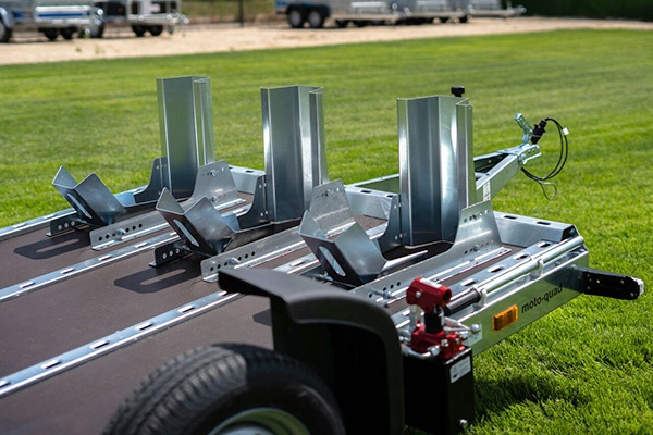 Přívěs na přepravu motocyklů - 2