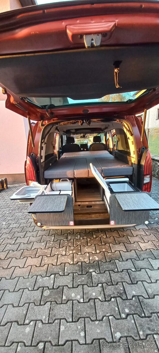 Vestavba do auta - 2