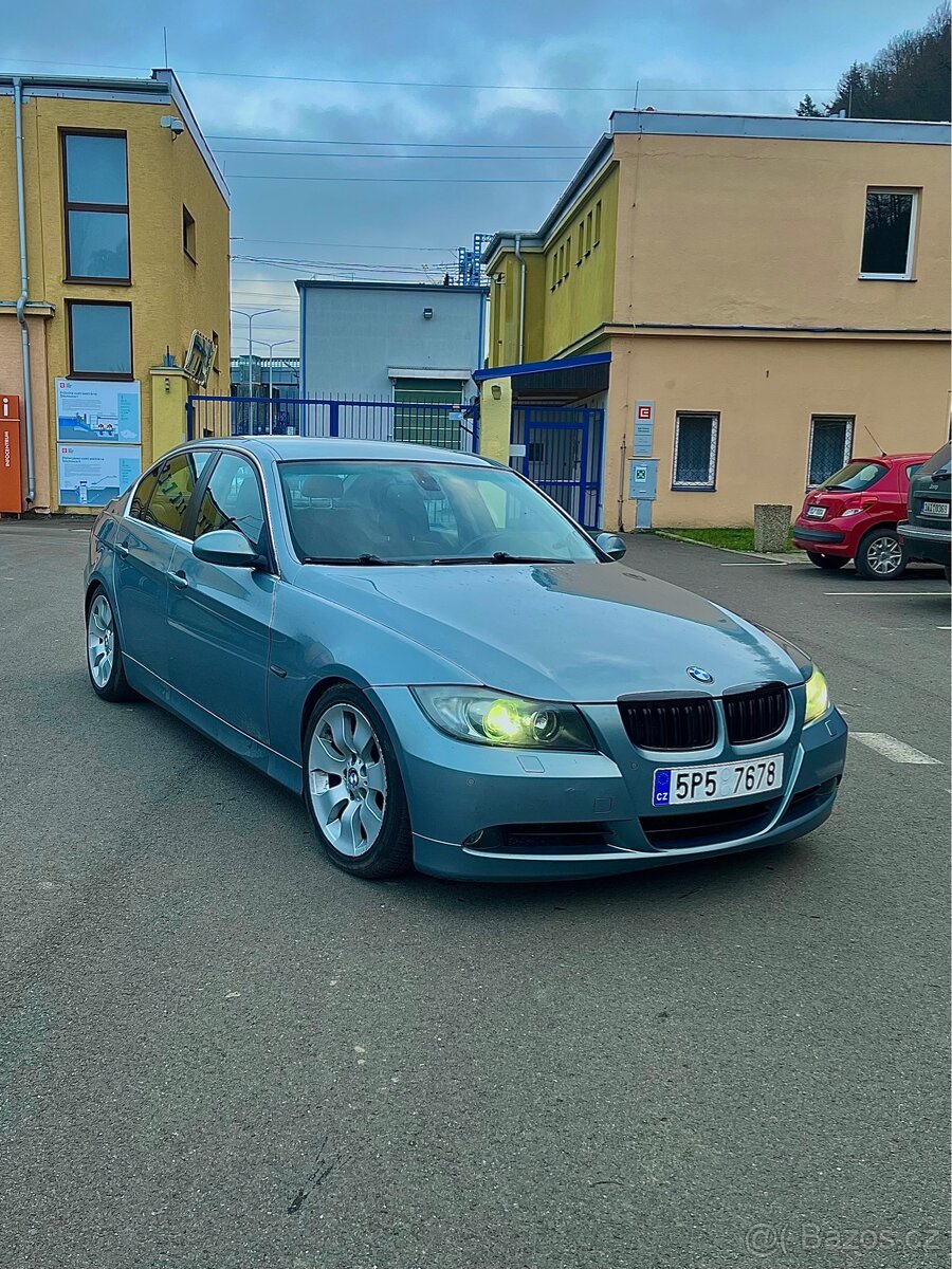 BMW E90 325d - 2
