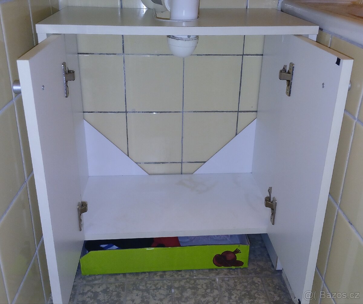 Skříňka pod umyvadlo - 2