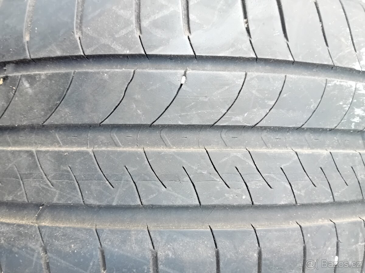 Prodám Sadu pneu 215/55/16/Michelin - 2