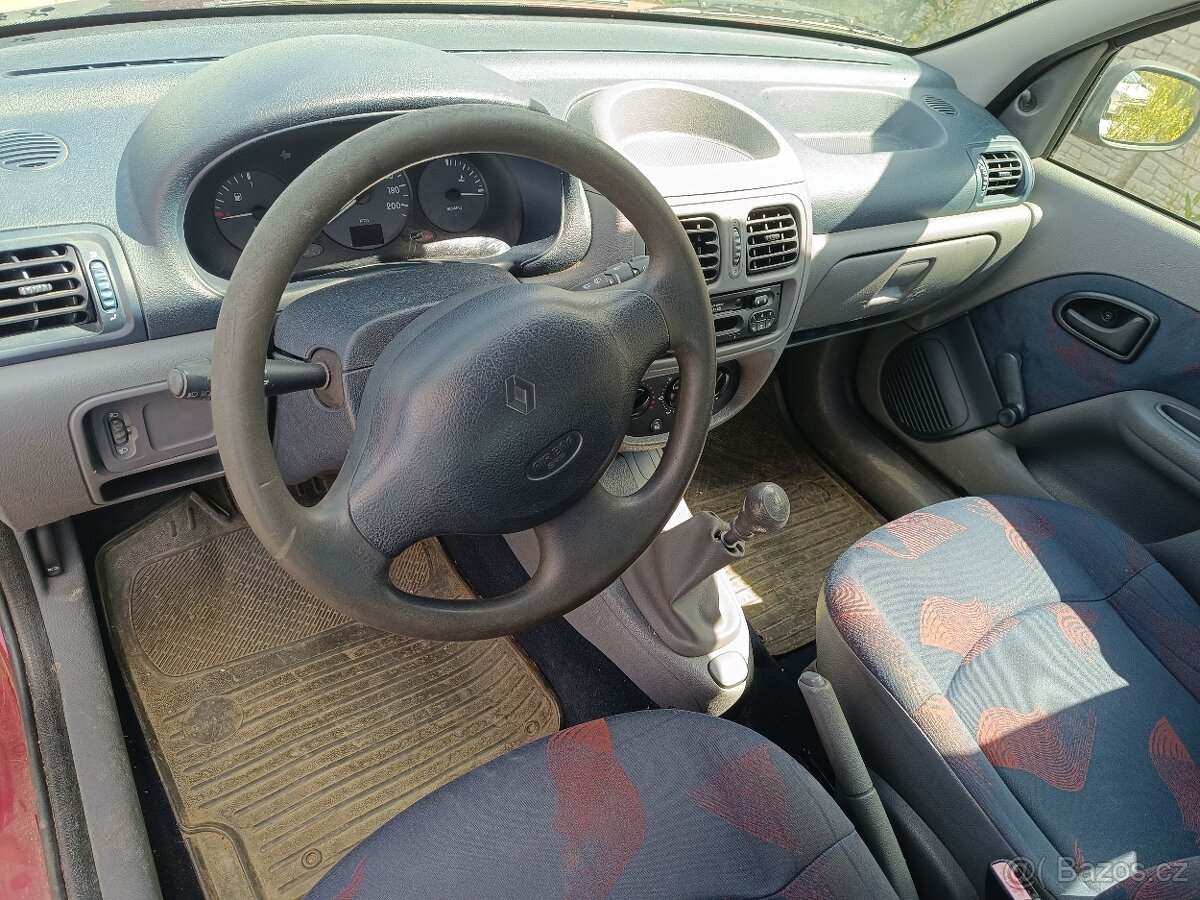Renault Clio r.00 1.2 Náhradní díly - 2